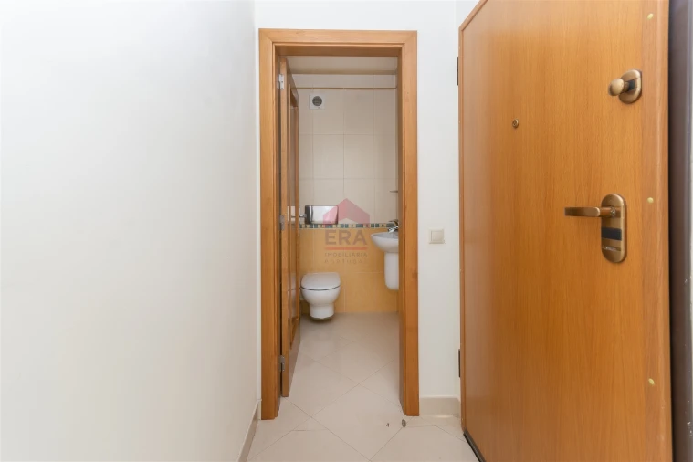 Apartamento T3 para Venda em Quarteira Foto 18