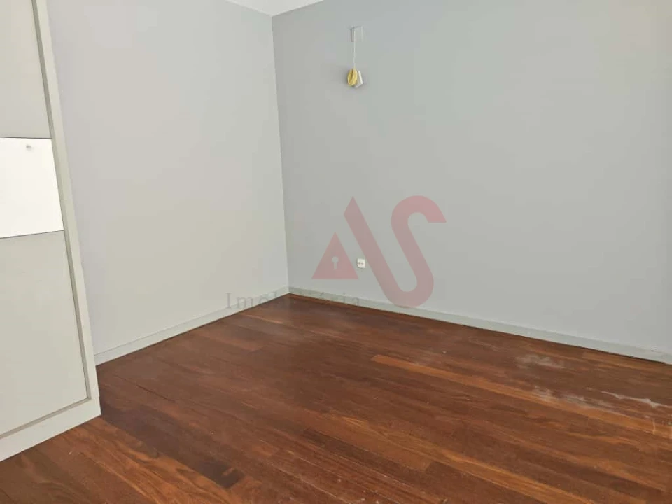 Loja para Venda em Caldas de Vizela (São Miguel e São João) Foto 8