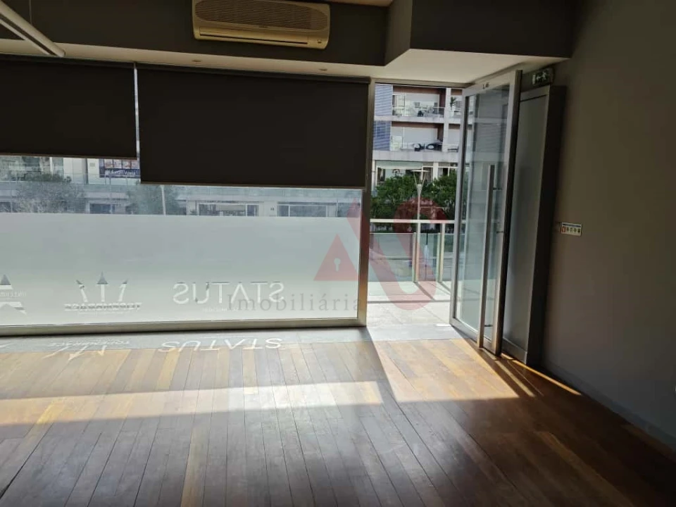 Loja para Venda em Caldas de Vizela (São Miguel e São João) Foto 4