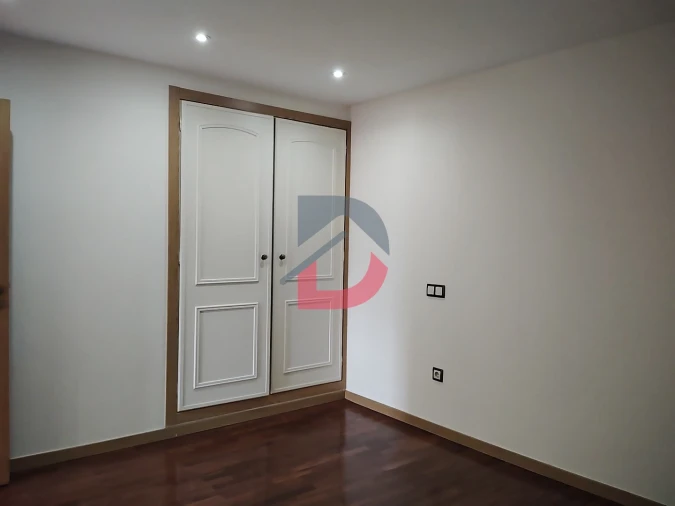 Moradia T7 para Venda em Bidoeira de Cima Foto 33