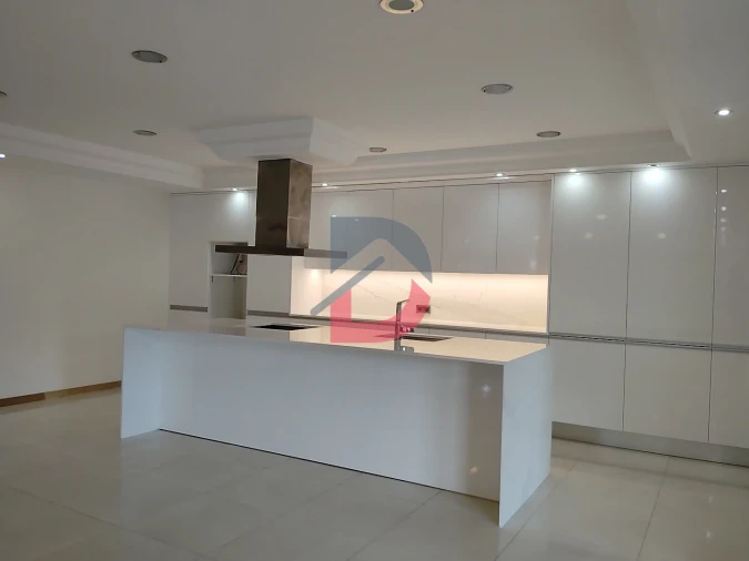 Moradia T7 para Venda em Bidoeira de Cima Foto 9