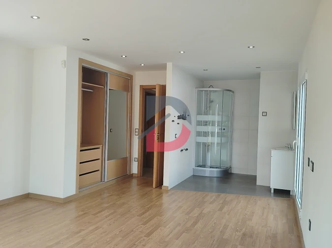 Moradia T7 para Venda em Bidoeira de Cima Foto 12