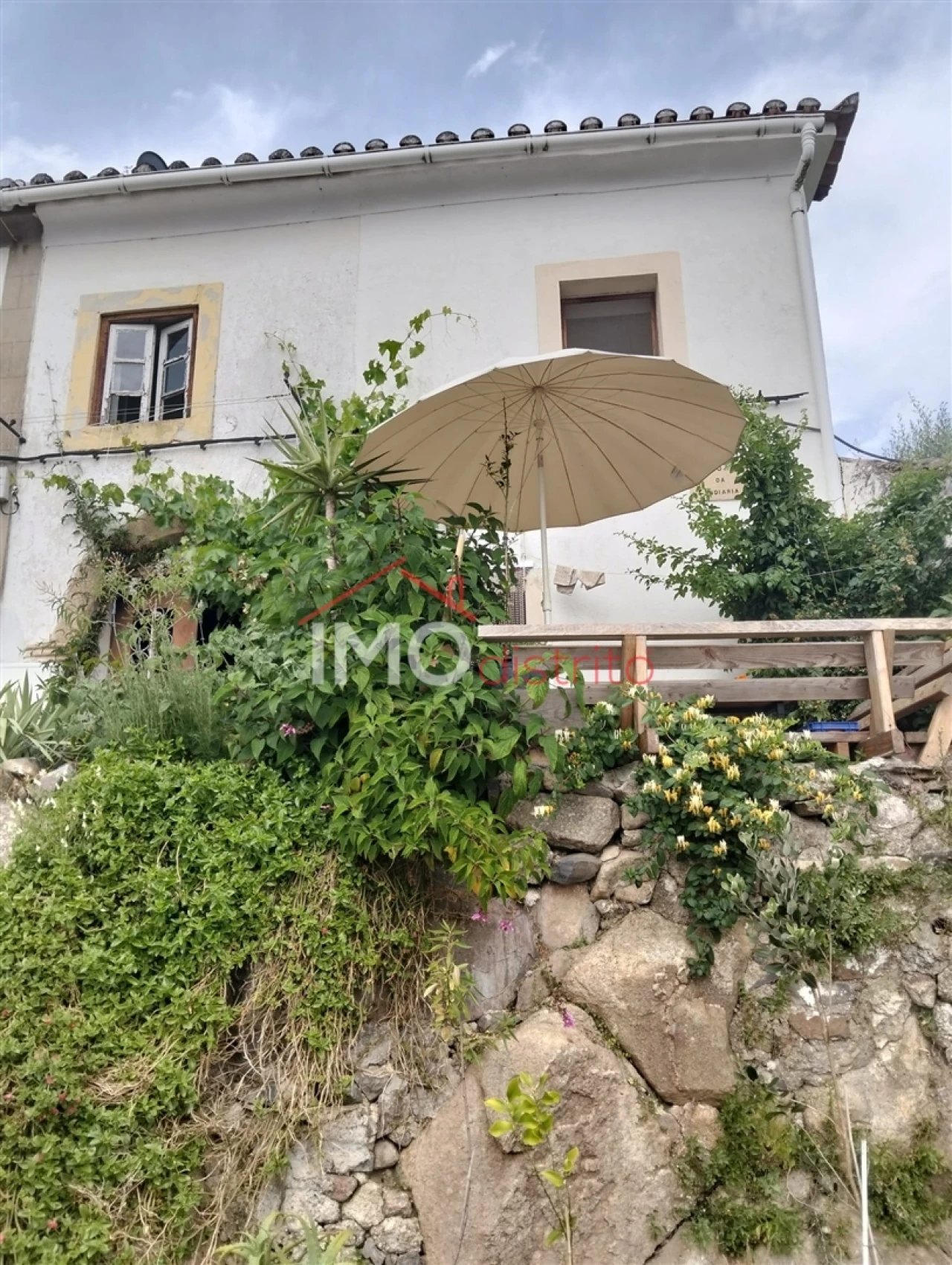 Moradia T6 para Venda em Santa Maria da Devesa Foto 1