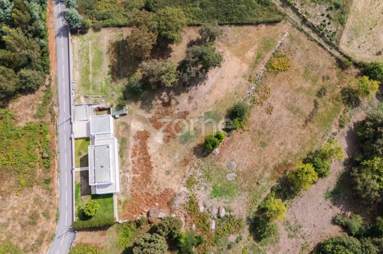 Moradia T3 para Venda em Serzedelo Foto 72