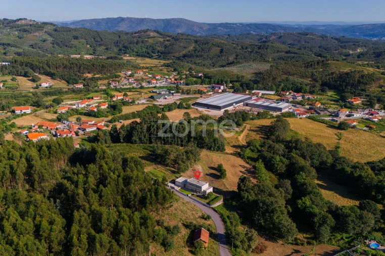 Moradia T3 para Venda em Serzedelo Foto 2