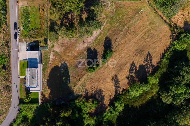 Moradia T3 para Venda em Serzedelo Foto 6