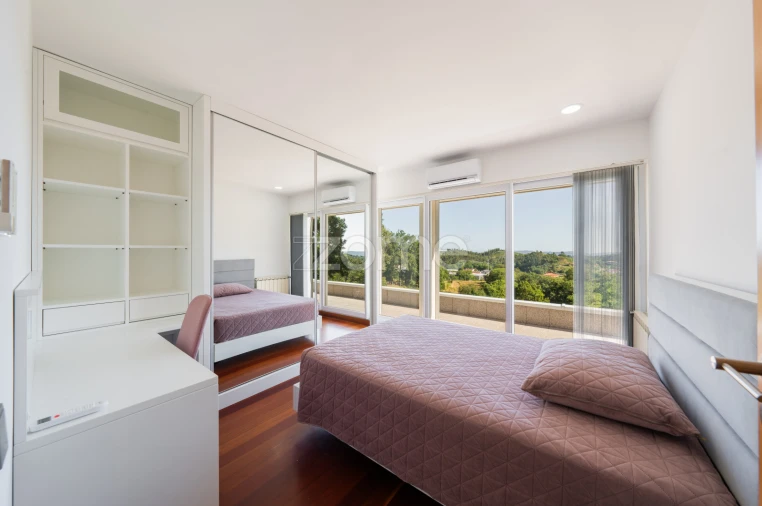 Moradia T3 para Venda em Serzedelo Foto 34