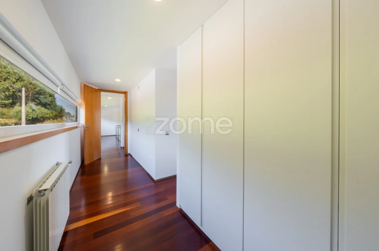 Moradia T3 para Venda em Serzedelo Foto 41