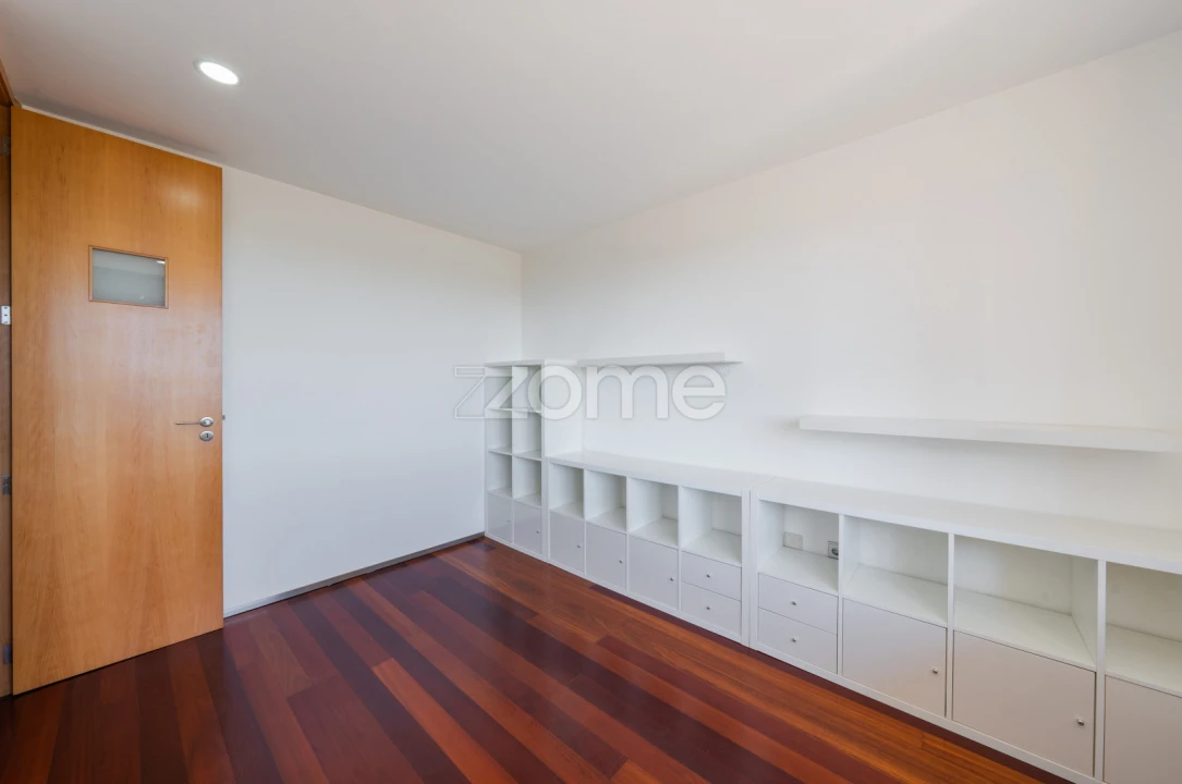 Moradia T3 para Venda em Serzedelo Foto 25