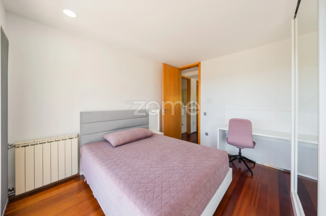 Moradia T3 para Venda em Serzedelo Foto 37