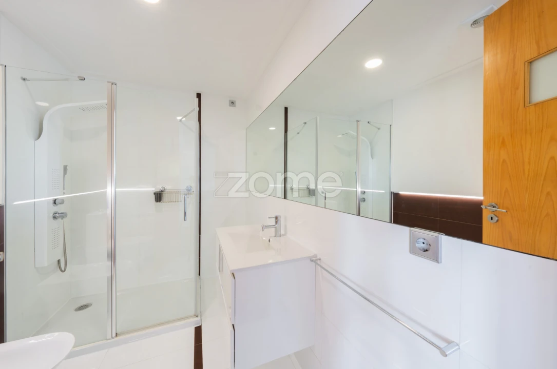 Moradia T3 para Venda em Serzedelo Foto 39