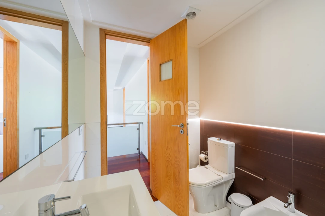 Moradia T3 para Venda em Serzedelo Foto 40