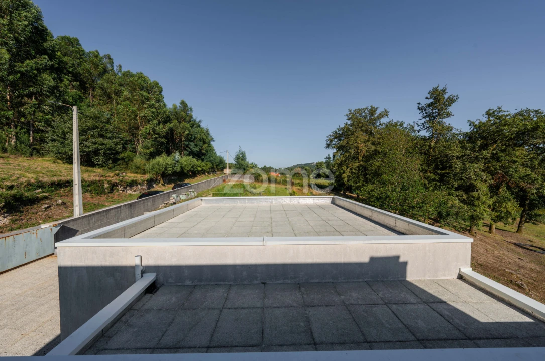 Moradia T3 para Venda em Serzedelo Foto 50