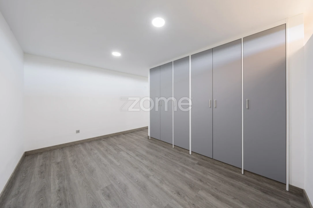 Moradia T3 para Venda em Serzedelo Foto 56