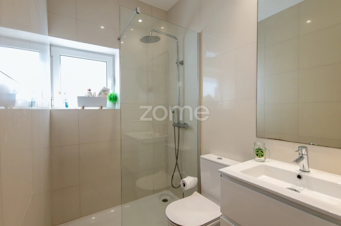 Moradia T4 para Venda em Vila Chã Foto 12