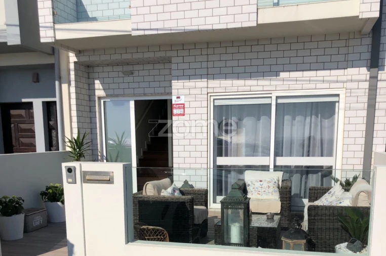 Moradia T4 para Venda em Vila Chã Foto 3