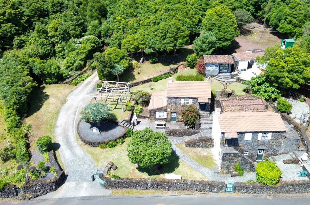 Moradia T4 para Venda em Prainha Foto 1