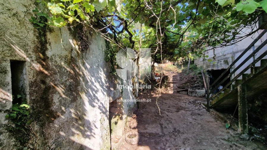 Moradia T2 para Venda em Astromil Foto 27