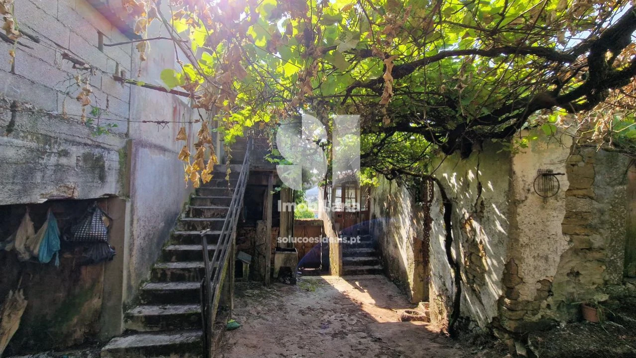 Moradia T2 para Venda em Astromil Foto 29