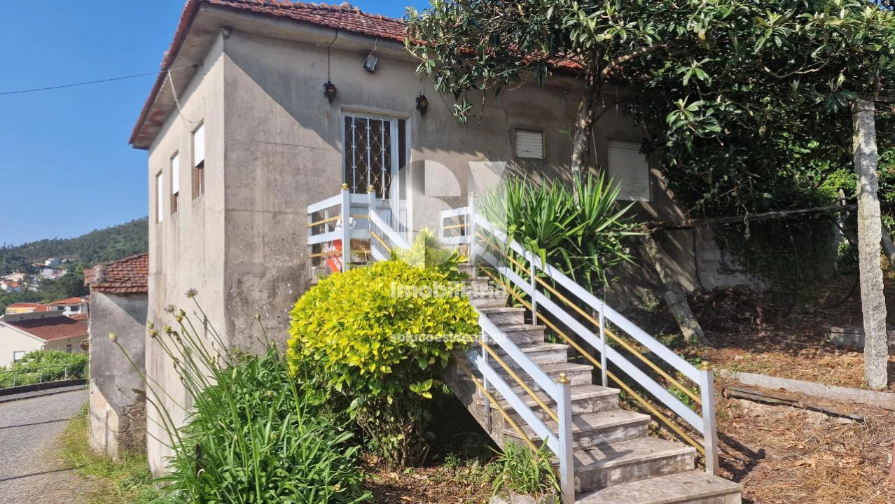 Moradia T2 para Venda em Astromil Foto 8