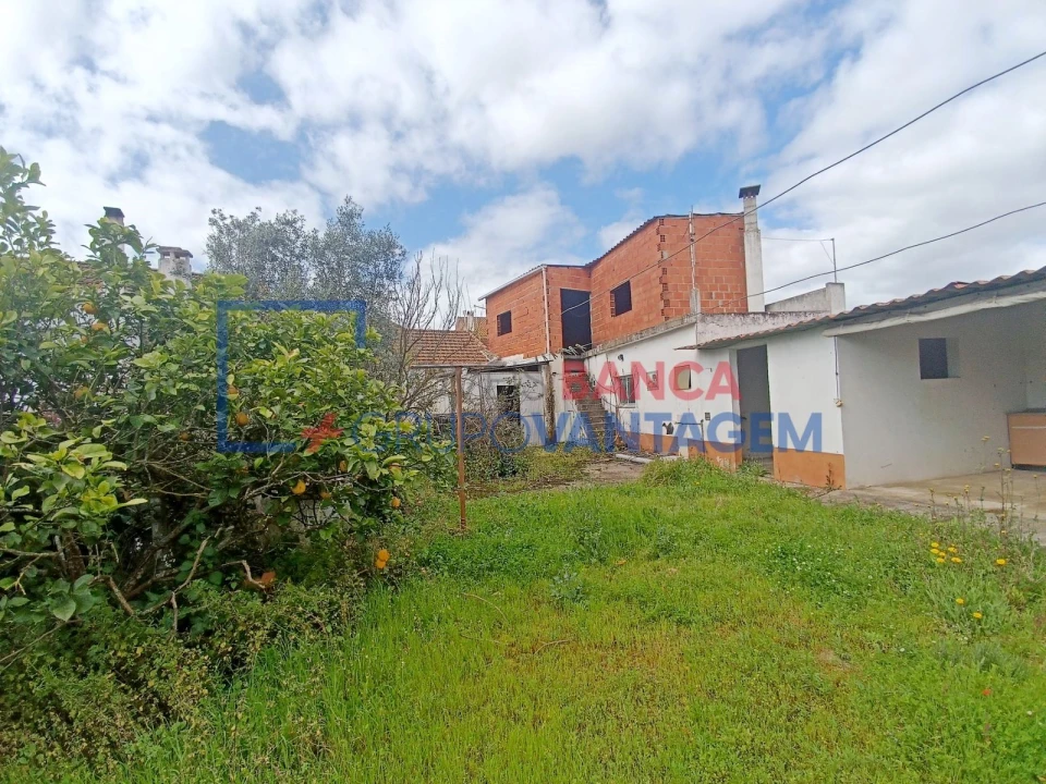 Moradia T3 para Venda em Benfica do Ribatejo Foto 2