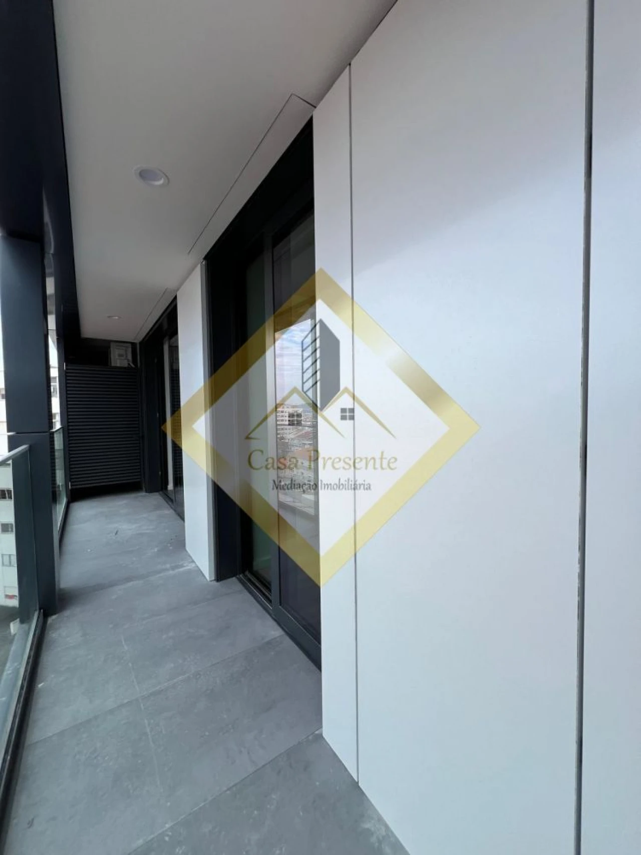 Apartamento T2 para Venda em Mafamude e Vilar do Paraíso Foto 2
