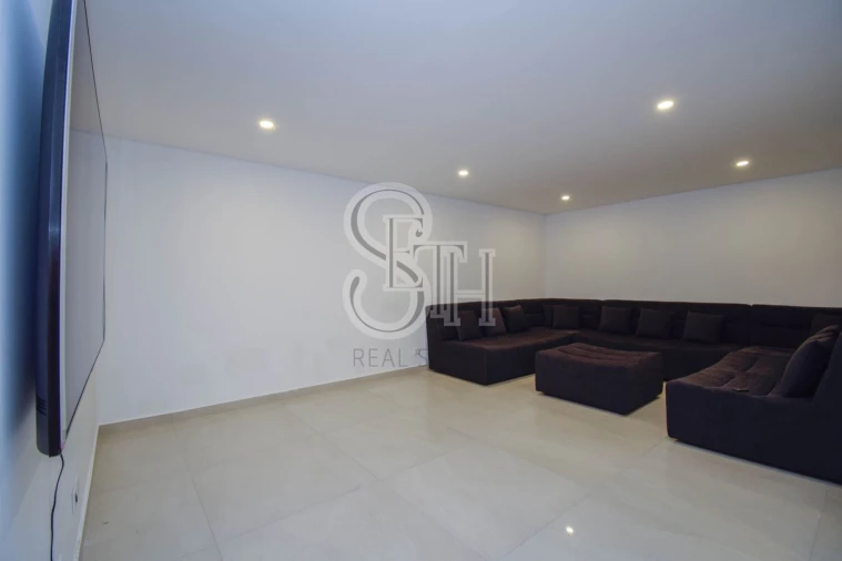 Moradia T5 para Venda em Corroios Foto 55