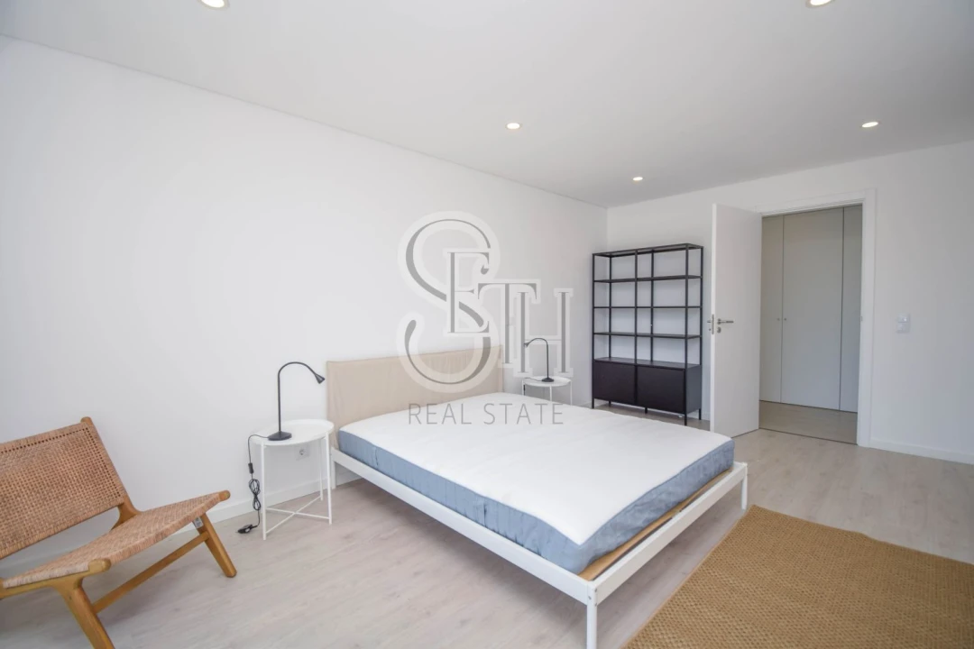 Moradia T5 para Venda em Corroios Foto 28