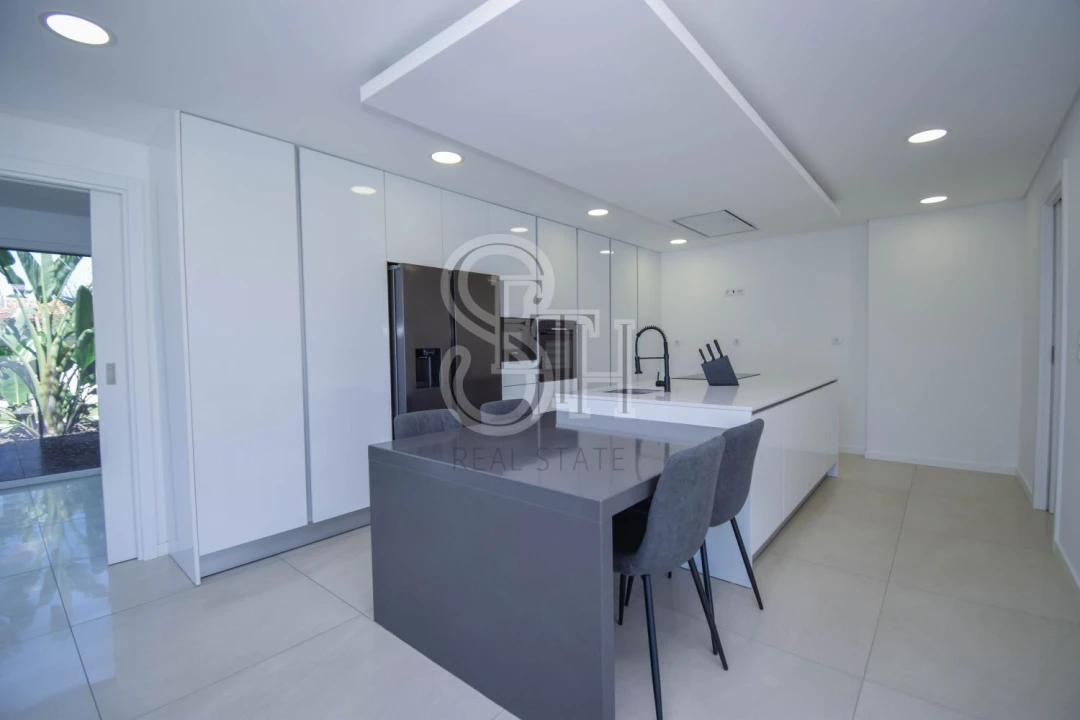 Moradia T5 para Venda em Corroios Foto 20