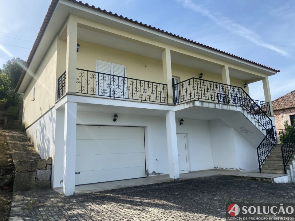 Moradia T2 para Venda em Barro Foto 2