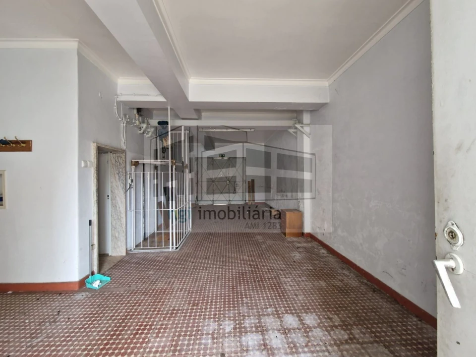 Loja para Arrendamento em Mina de Água Foto 16