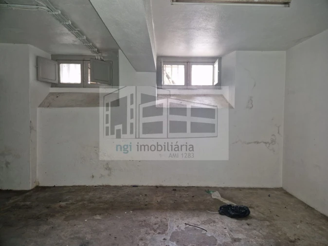 Loja para Arrendamento em Mina de Água Foto 12