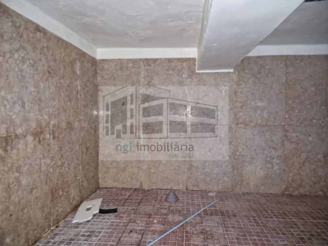 Loja para Arrendamento em Mina de Água Foto 7