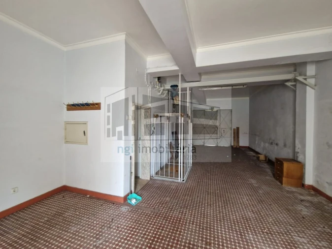 Loja para Arrendamento em Mina de Água Foto 2