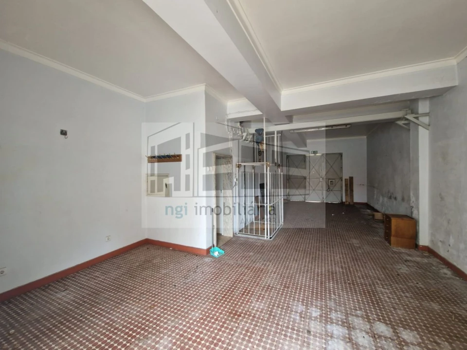 Loja para Arrendamento em Mina de Água Foto 6