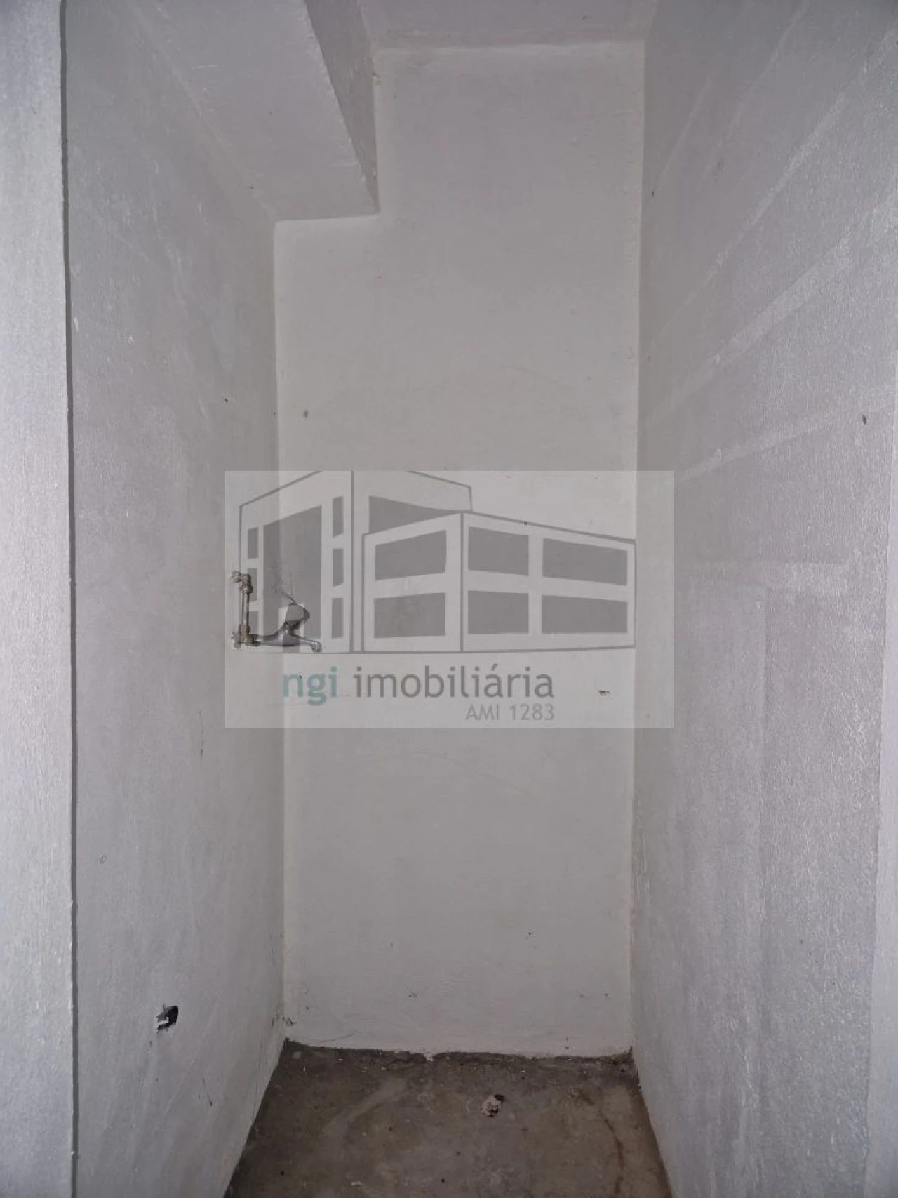 Loja para Arrendamento em Mina de Água Foto 11