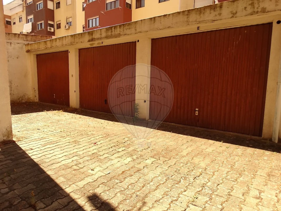 Garagem para Venda em Montijo e Afonsoeiro Foto 1
