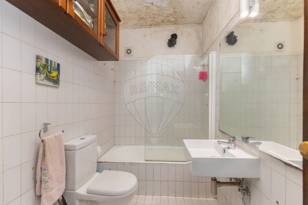 Apartamento T2 para Venda em Cedofeita, Santo Ildefonso, Sé, Miragaia, São Nicolau e Vitória Foto 25