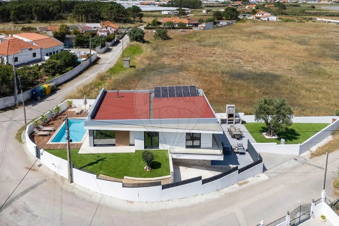 Moradia T4 para Venda em Silveira Foto 1