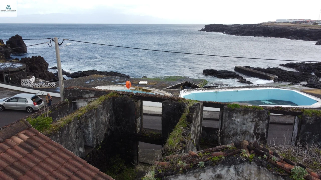 Moradia T5 para Venda em Santo Antonio Foto 3