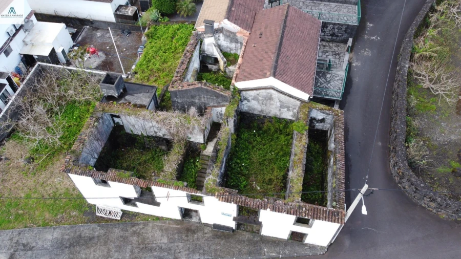 Moradia T5 para Venda em Santo Antonio Foto 6