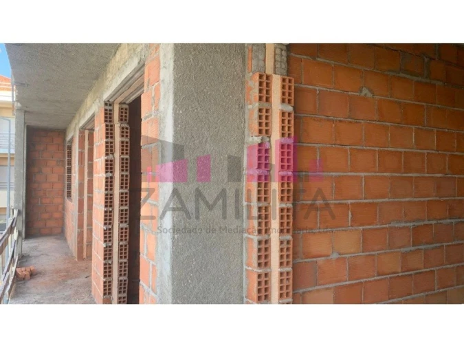 Apartamento T2 para Venda em Seixal Foto 5