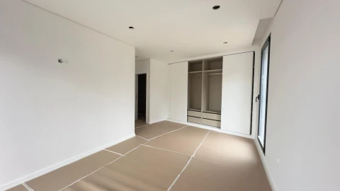 Moradia T3 para Venda em São João de Lourosa