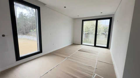 Moradia T3 para Venda em São João de Lourosa