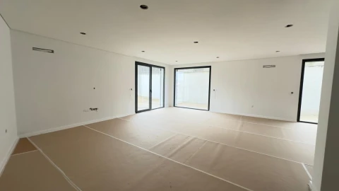 Moradia T3 para Venda em São João de Lourosa