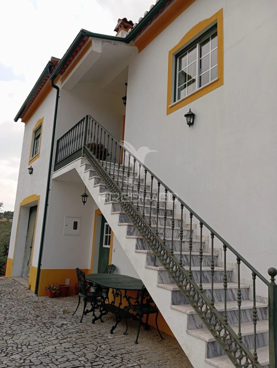 Quinta T4 para Venda em Ribeira de Nisa e Carreiras Foto 1