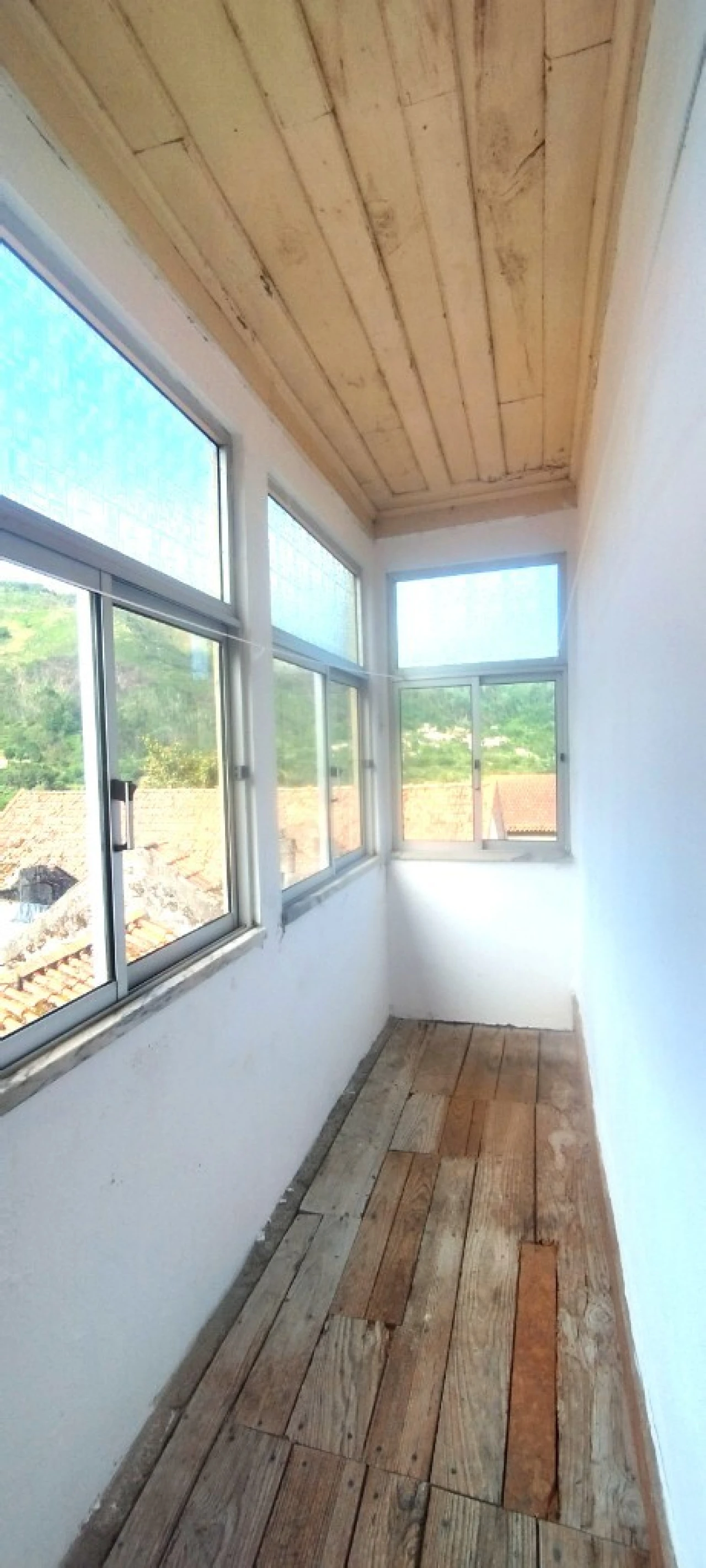 Moradia T4 para Venda em Ferreiros de Tendais Foto 24