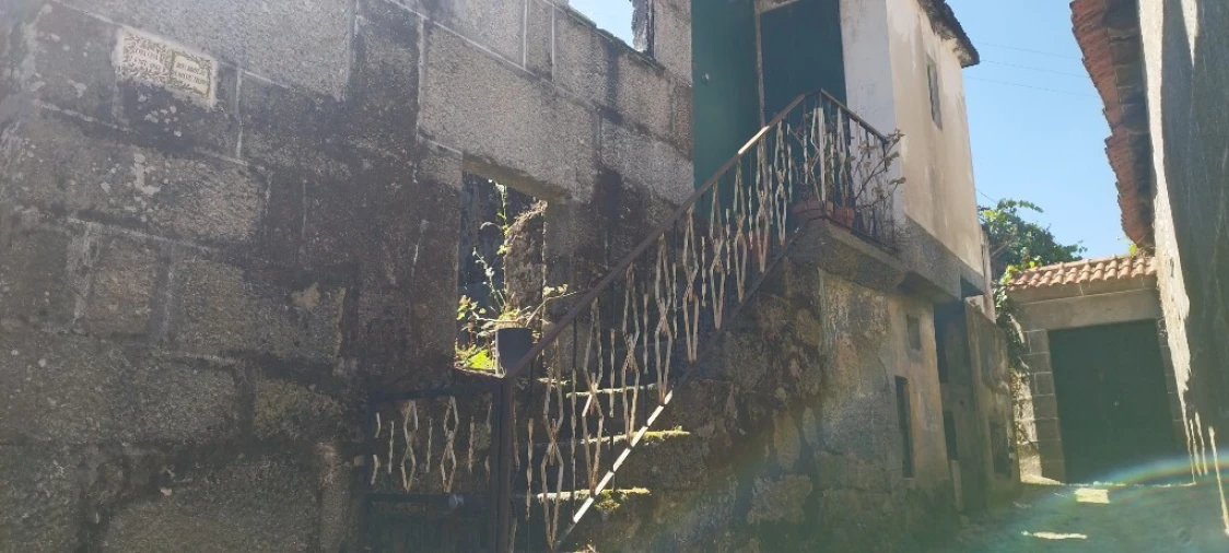 Moradia T4 para Venda em Ferreiros de Tendais Foto 34