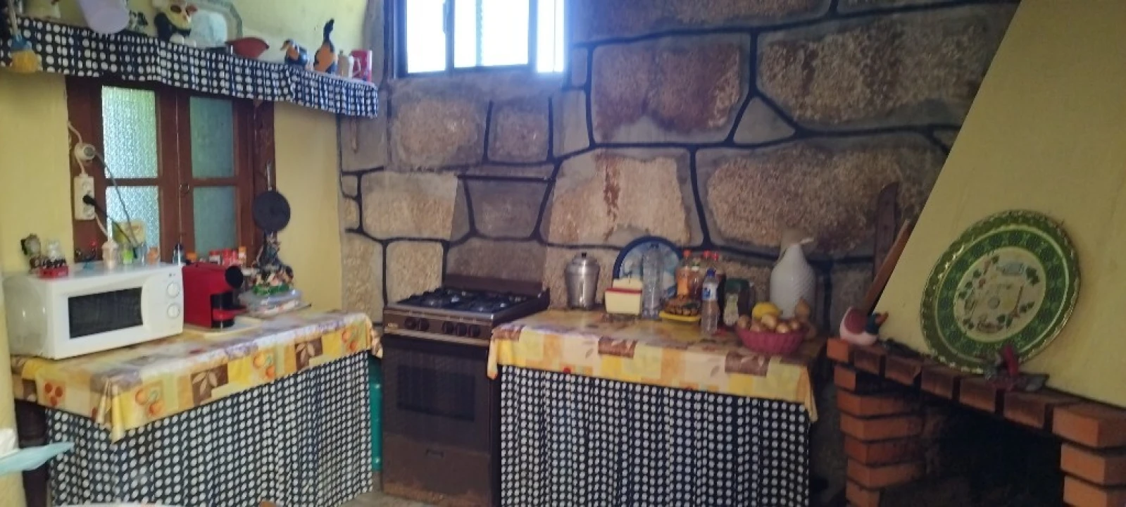 Moradia T4 para Venda em Ferreiros de Tendais Foto 2