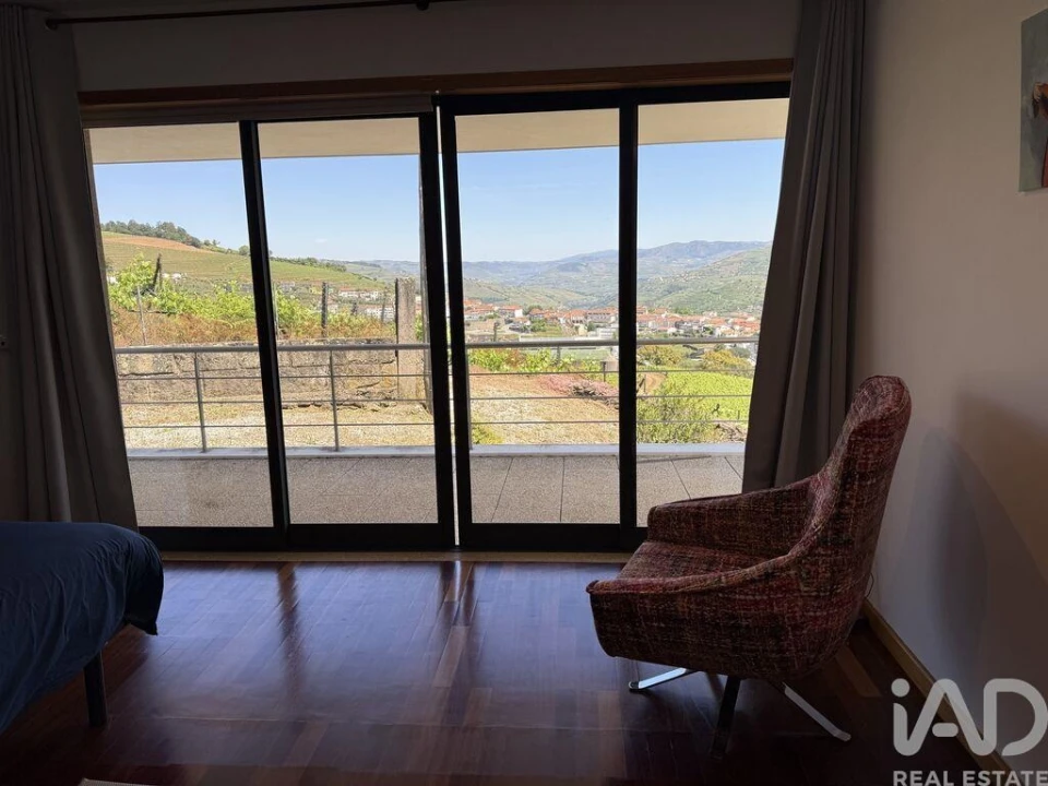 Moradia T4 para Venda em Gestaço Foto 18